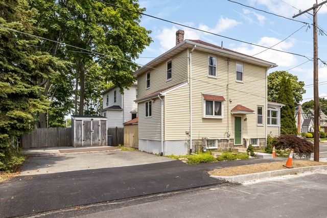 616 Adams St, Quincy, MA 02169