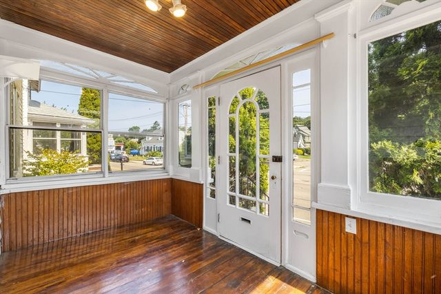 616 Adams St, Quincy, MA 02169