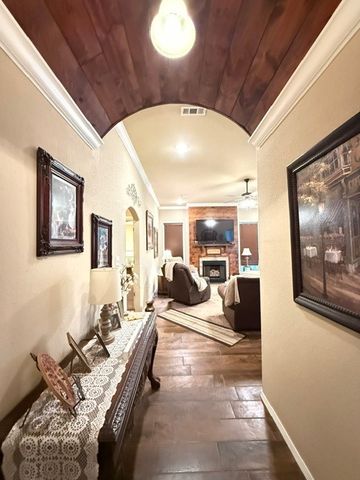200 Honeysuckle Street, Alma, AR 72921