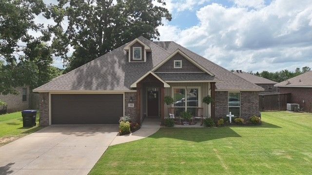 200 Honeysuckle Street, Alma, AR 72921