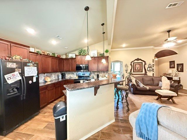 200 Honeysuckle Street, Alma, AR 72921