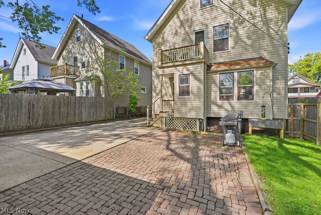 1605 Warren Road, Lakewood, OH 44107