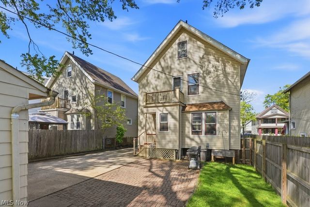 1605 Warren Road, Lakewood, OH 44107