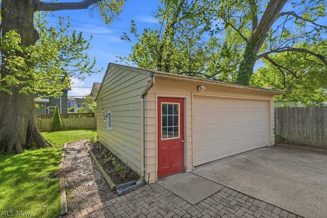 1605 Warren Road, Lakewood, OH 44107