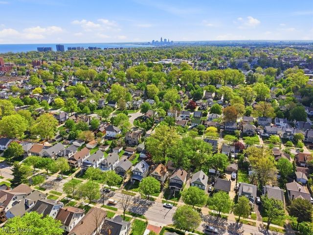 1605 Warren Road, Lakewood, OH 44107