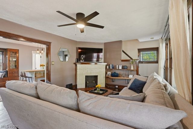 1605 Warren Road, Lakewood, OH 44107