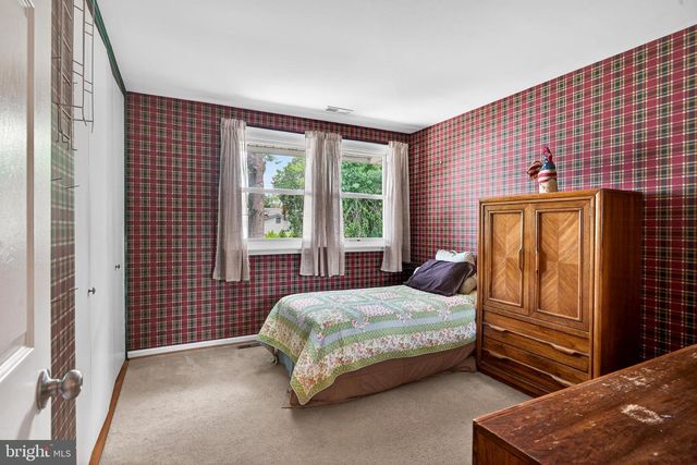 1201 CRANE DR, Cherry Hill, NJ 08003