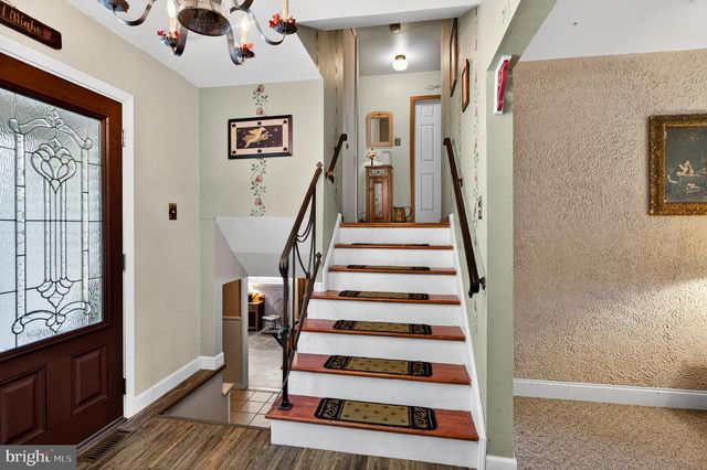 1201 CRANE DR, Cherry Hill, NJ 08003
