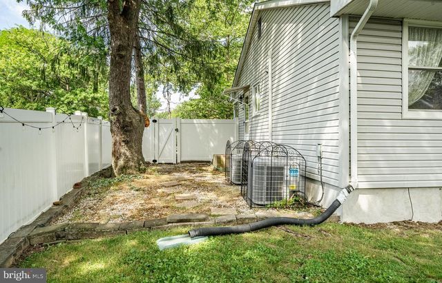 1201 CRANE DR, Cherry Hill, NJ 08003