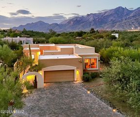 4851 N Valley View Road, Tucson, AZ 85718