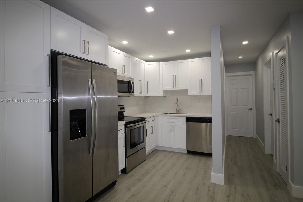 8701 SW 141st Street K6, Palmetto Bay, FL 33176