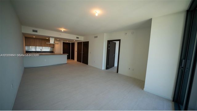 1000 Brickell Plz 3411, Miami, FL 33131