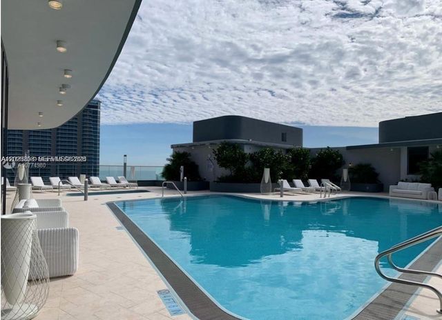 1000 Brickell Plz 3411, Miami, FL 33131