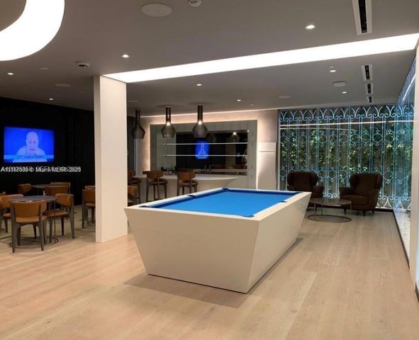 1000 Brickell Plz 3411, Miami, FL 33131