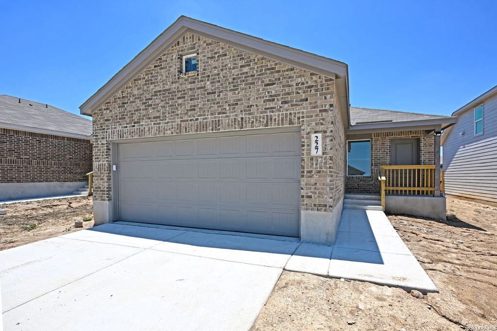 227 Zyra Ave, New Braunfels, TX 78130