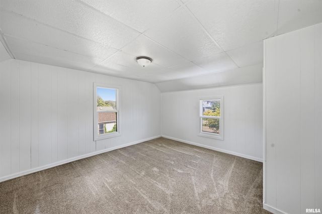 303 MCKINLEY Avenue, Bartonville, IL 61607