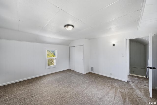 303 MCKINLEY Avenue, Bartonville, IL 61607