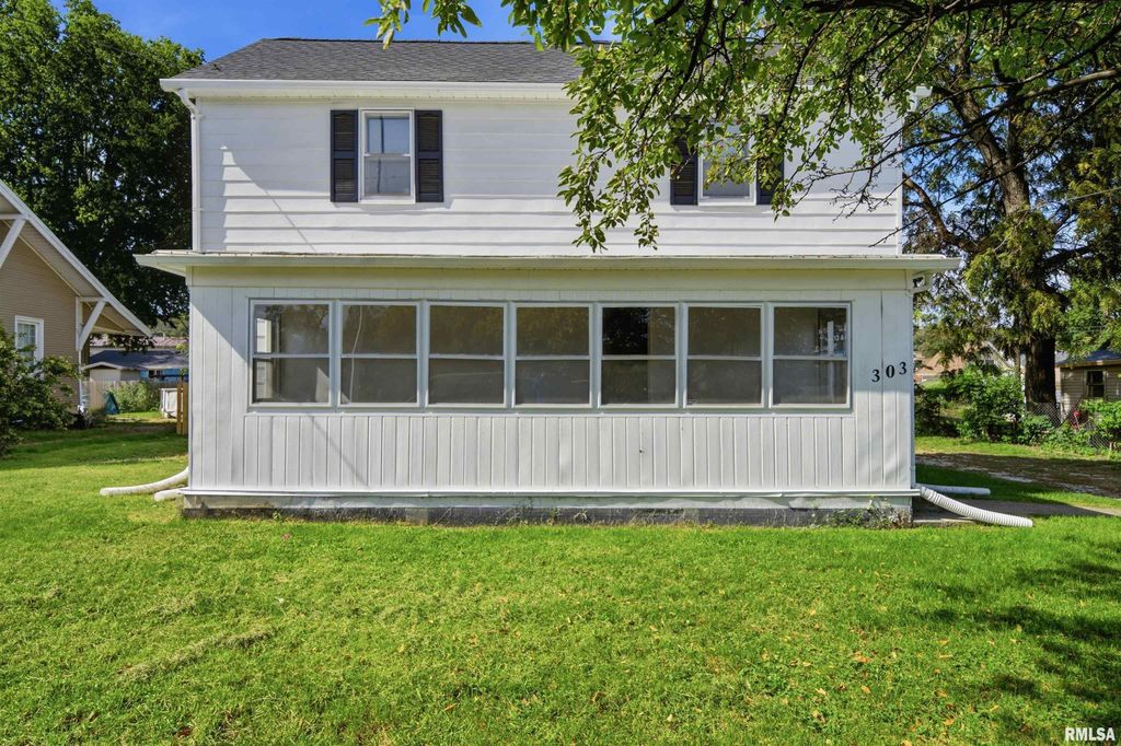 303 MCKINLEY Avenue, Bartonville, IL 61607