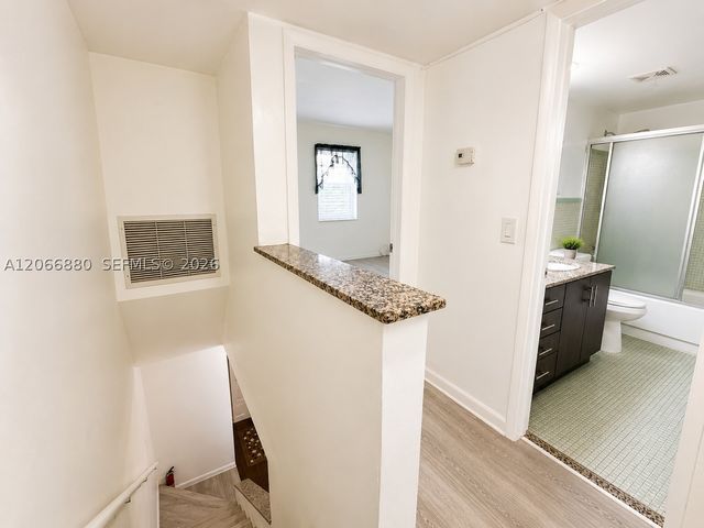 1720 W 75th St, Hialeah, FL 33014