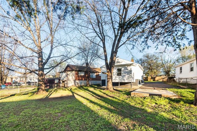 1402 Dammert Avenue, St Louis, MO 63125