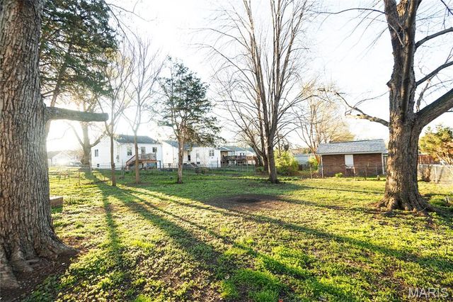 1402 Dammert Avenue, St Louis, MO 63125