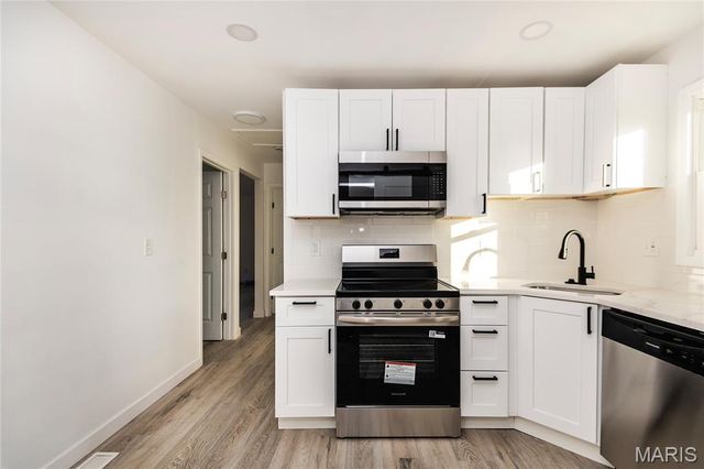 1402 Dammert Avenue, St Louis, MO 63125