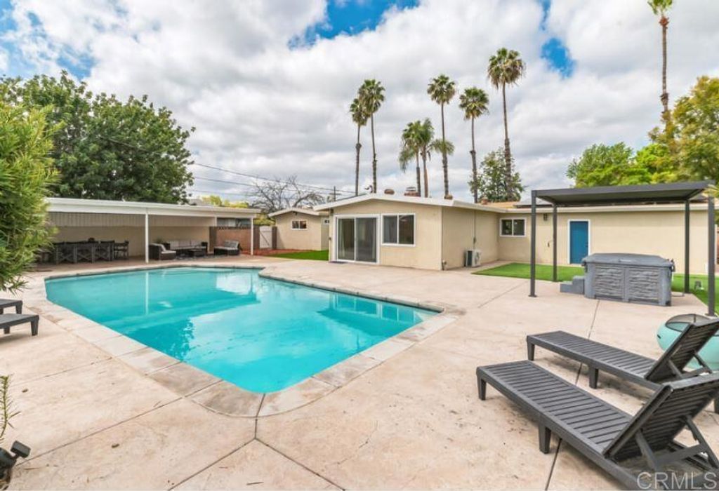 9903 Lindo Lake Place, Lakeside, CA 92040