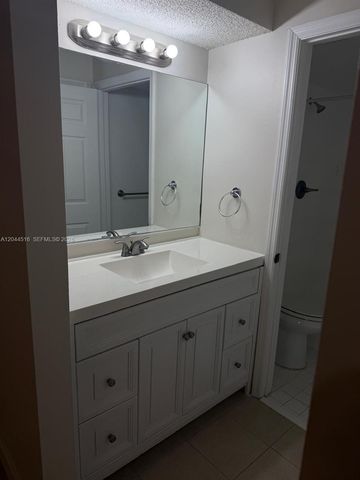 458 NE 210th Circle Ter 101-8, Miami, FL 33179