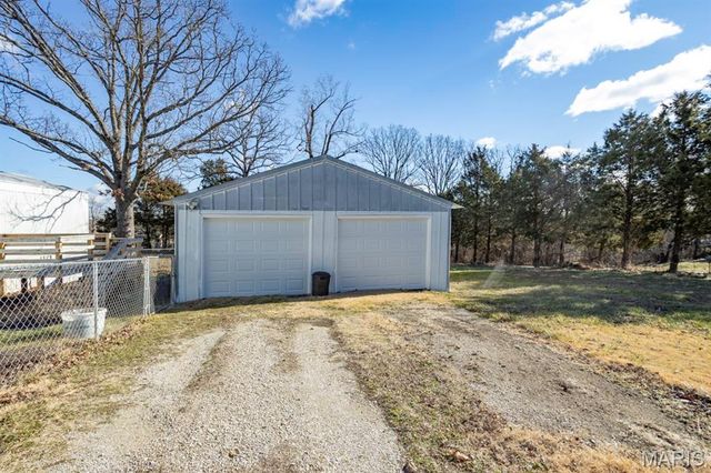 115 Foxworth Avenue, St Robert, MO 65584