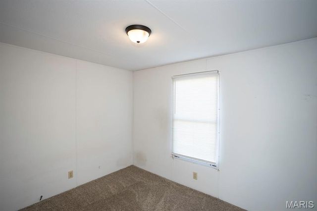 115 Foxworth Avenue, St Robert, MO 65584