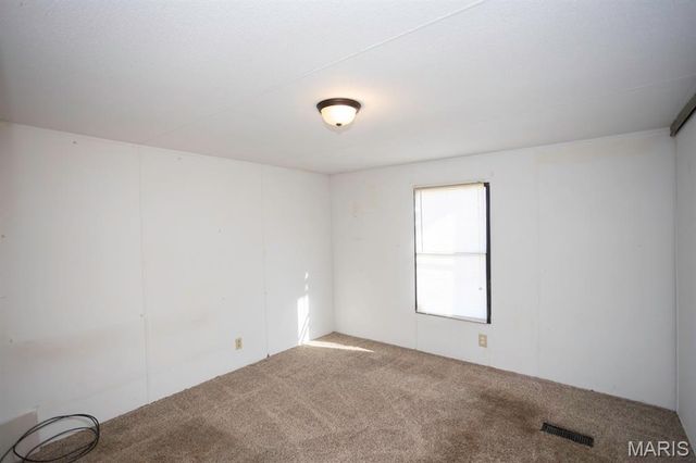 115 Foxworth Avenue, St Robert, MO 65584