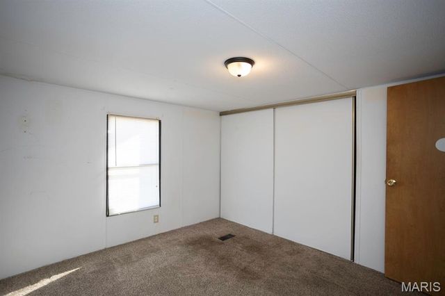 115 Foxworth Avenue, St Robert, MO 65584