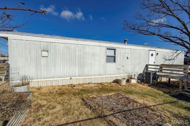 115 Foxworth Avenue, St Robert, MO 65584