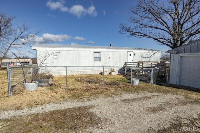 115 Foxworth Avenue, St Robert, MO 65584