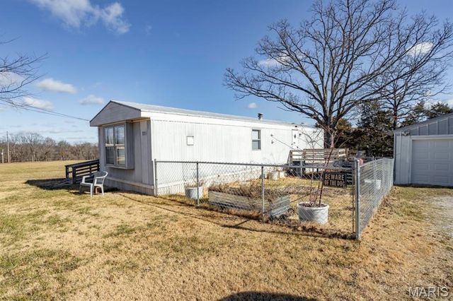 115 Foxworth Avenue, St Robert, MO 65584