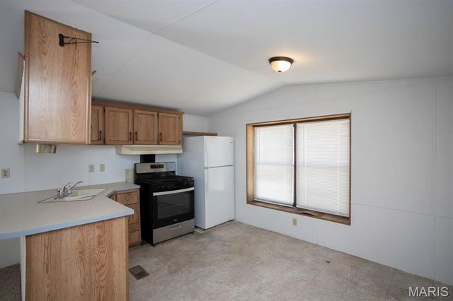 115 Foxworth Avenue, St Robert, MO 65584