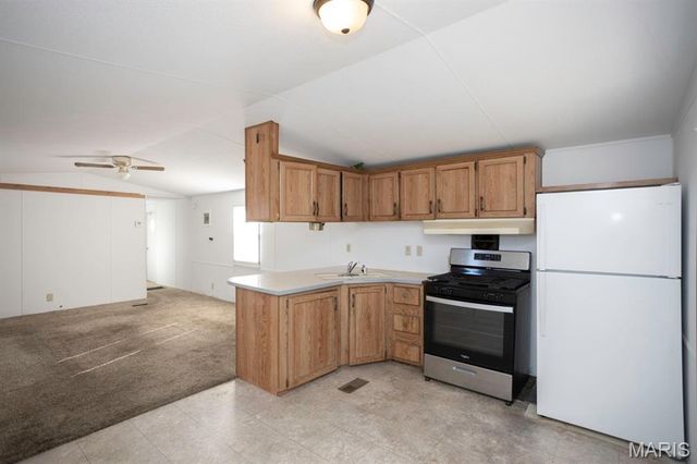 115 Foxworth Avenue, St Robert, MO 65584