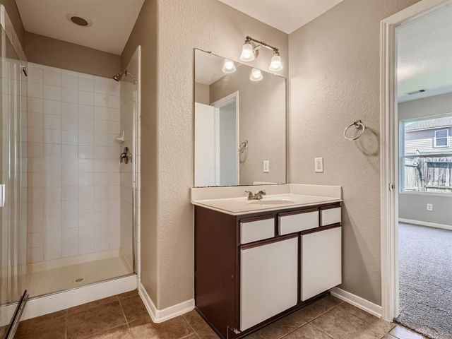 11010 Walkup Way, Houston, TX 77044