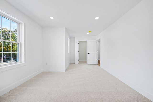 2 Boette Lane, Foxboro, MA 02035