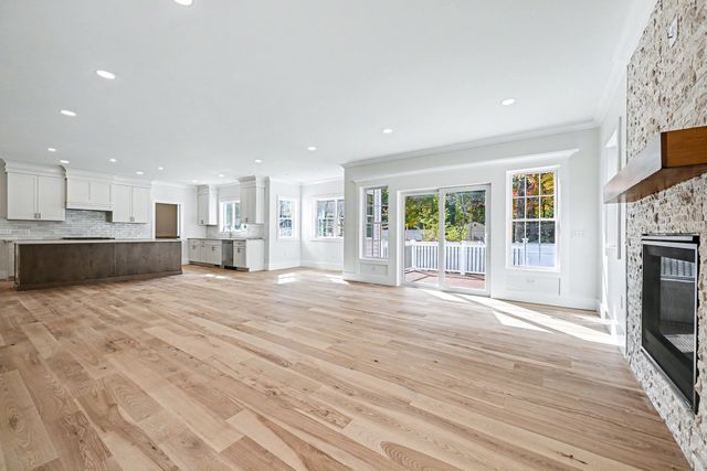 2 Boette Lane, Foxboro, MA 02035