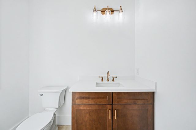 2 Boette Lane, Foxboro, MA 02035