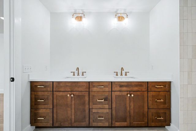 2 Boette Lane, Foxboro, MA 02035