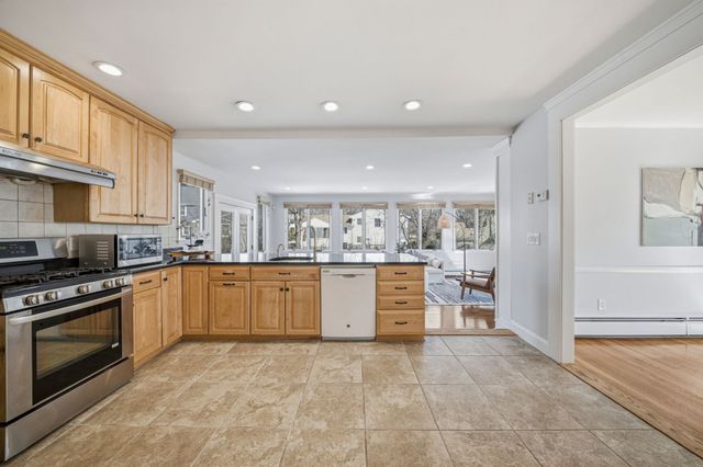 92 Shaw Rd, Belmont, MA 02478