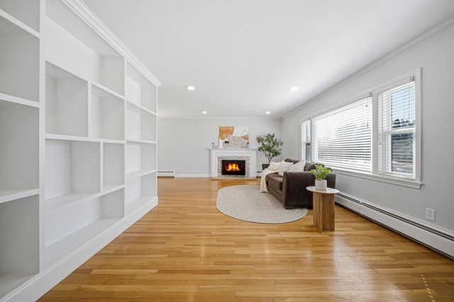 92 Shaw Rd, Belmont, MA 02478