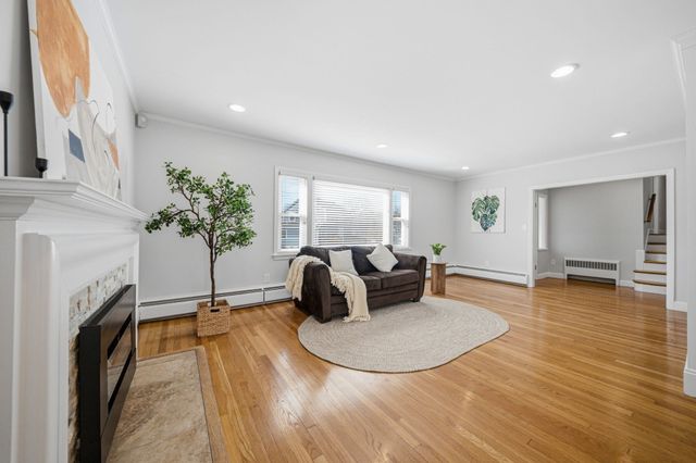 92 Shaw Rd, Belmont, MA 02478