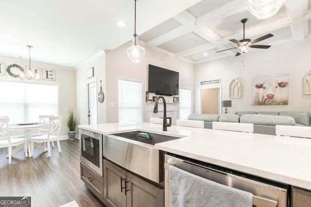 101 Mosswood Court, Kathleen, GA 31047