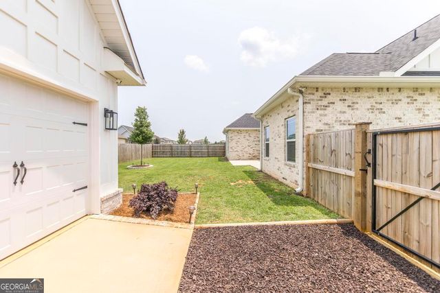 101 Mosswood Court, Kathleen, GA 31047