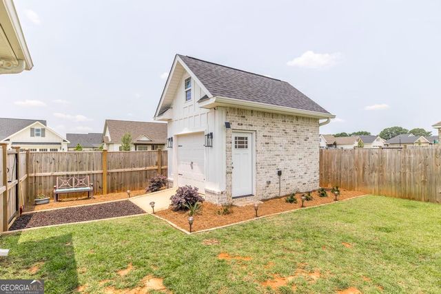 101 Mosswood Court, Kathleen, GA 31047