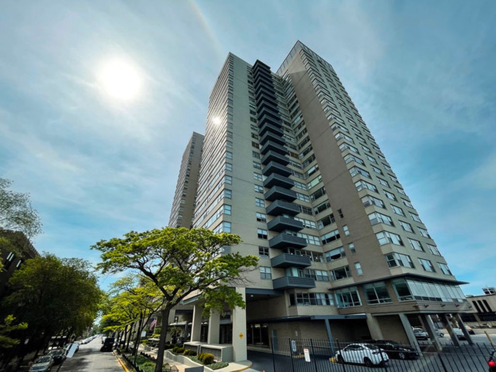 6301 N SHERIDAN Road 4J, Chicago, IL 60660