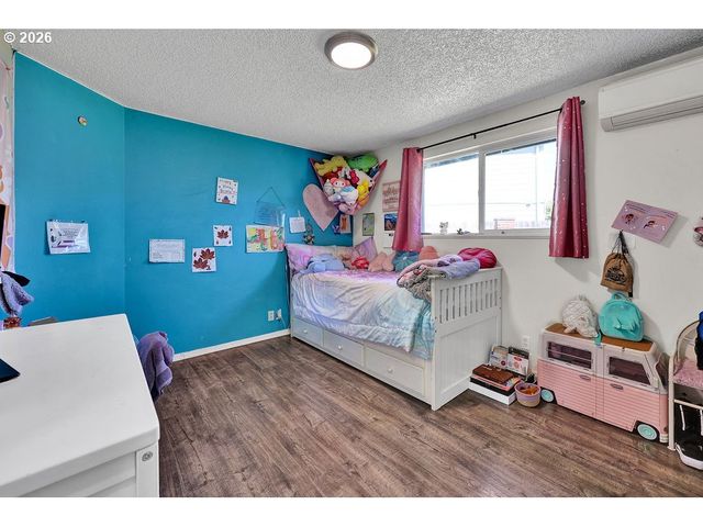 4514 SOUZA St, Eugene, OR 97402